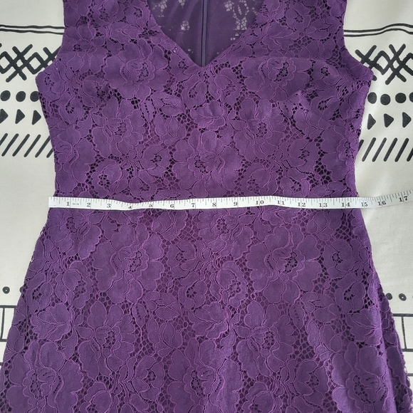 Lauren Ralph Lauren Women's Purple Lace V-neck Sheath Dress Size 4 - Picture 11 of 13